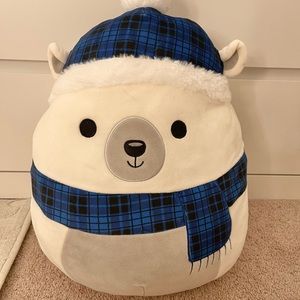 Squishmallow, polar bear Brooke